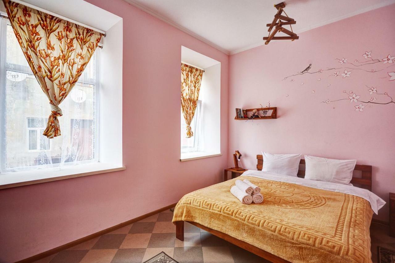 Apartment Sweet *