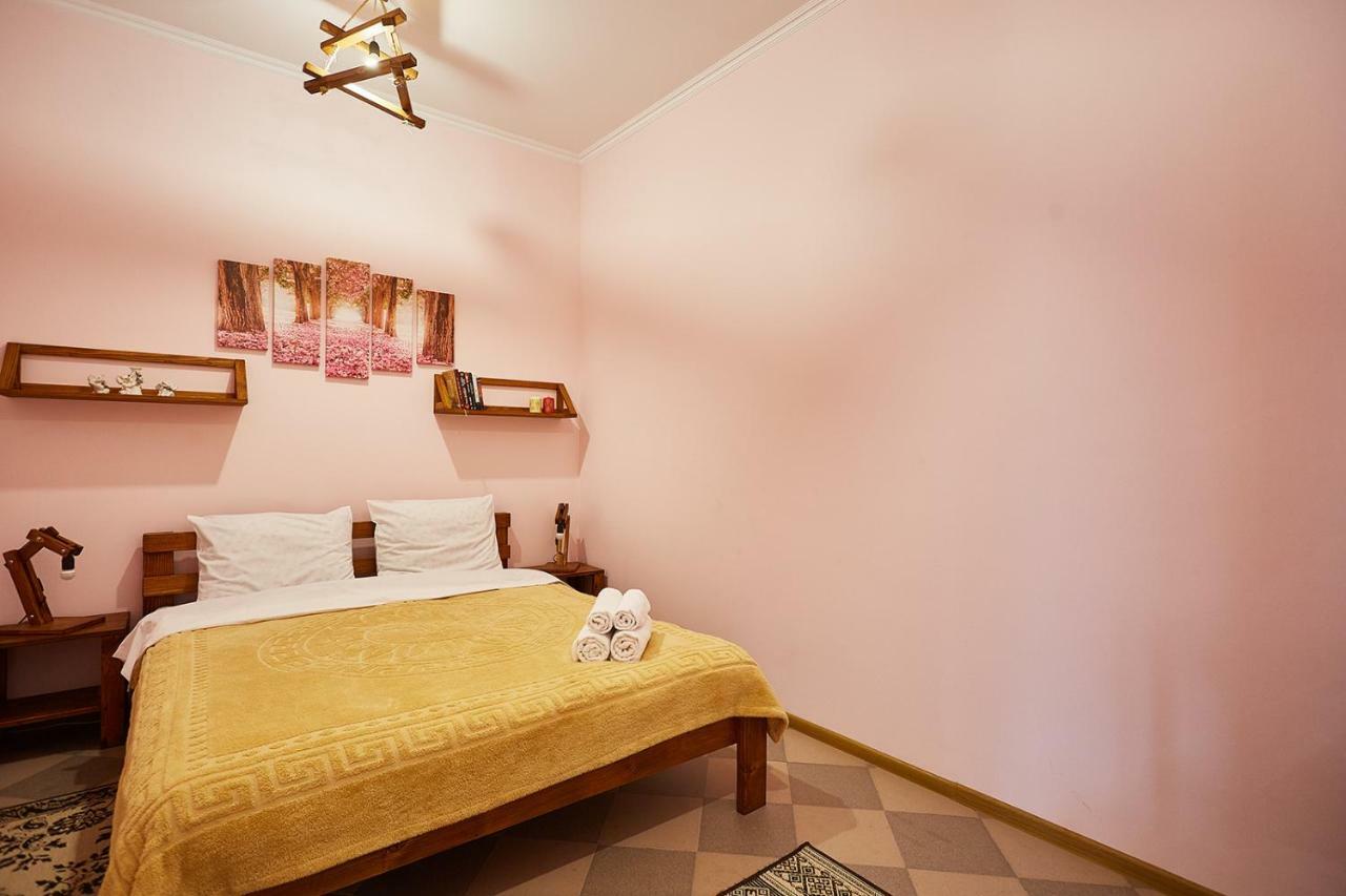 Apartment Sweet *